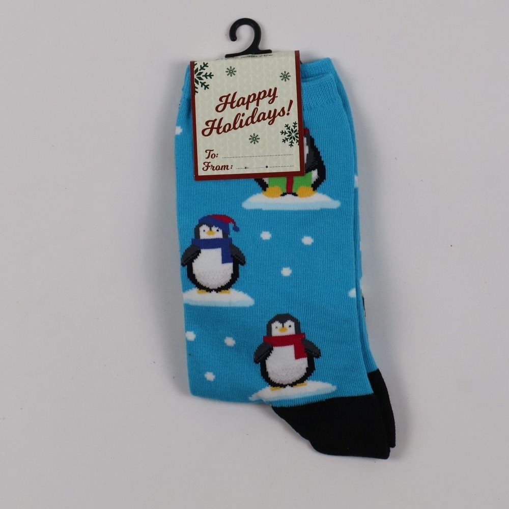 Socksmith Crew Socks Penguin Holiday Blue Graphic NWT Fits Women 9-11 Men 8-10.5
